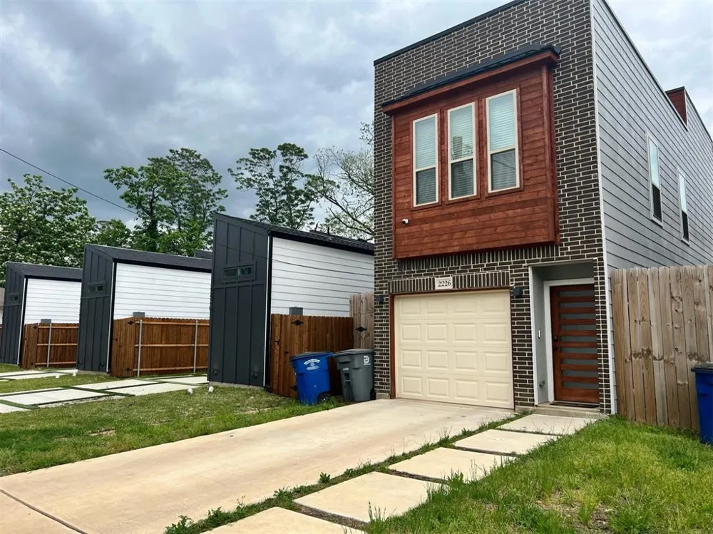 3904 Waldron Avenue Dallas, TX 75215