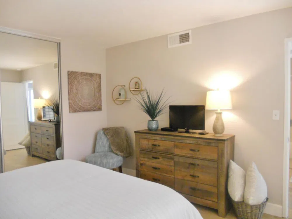 128 Castellana Palm Desert, CA 92260
