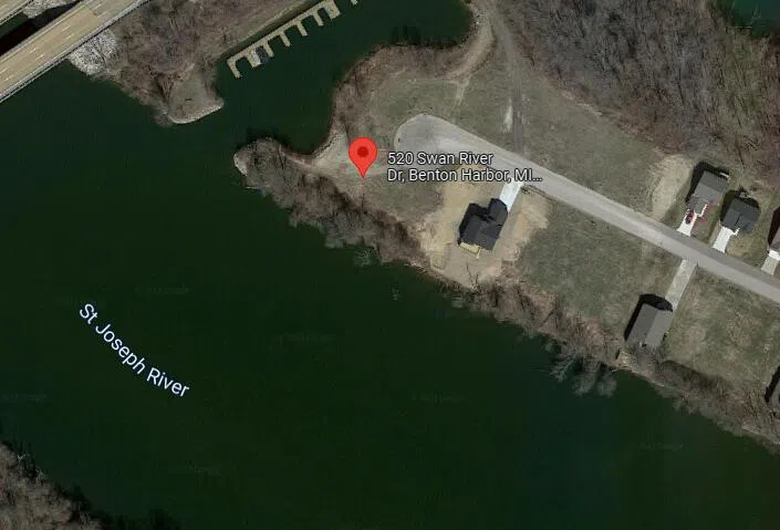 520 Swan River Drive Benton Harbor, MI 49022