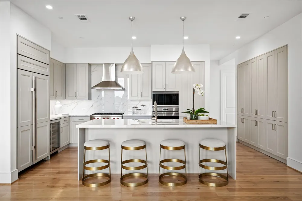 2419 Mimosa Street #603 Houston, TX 77019