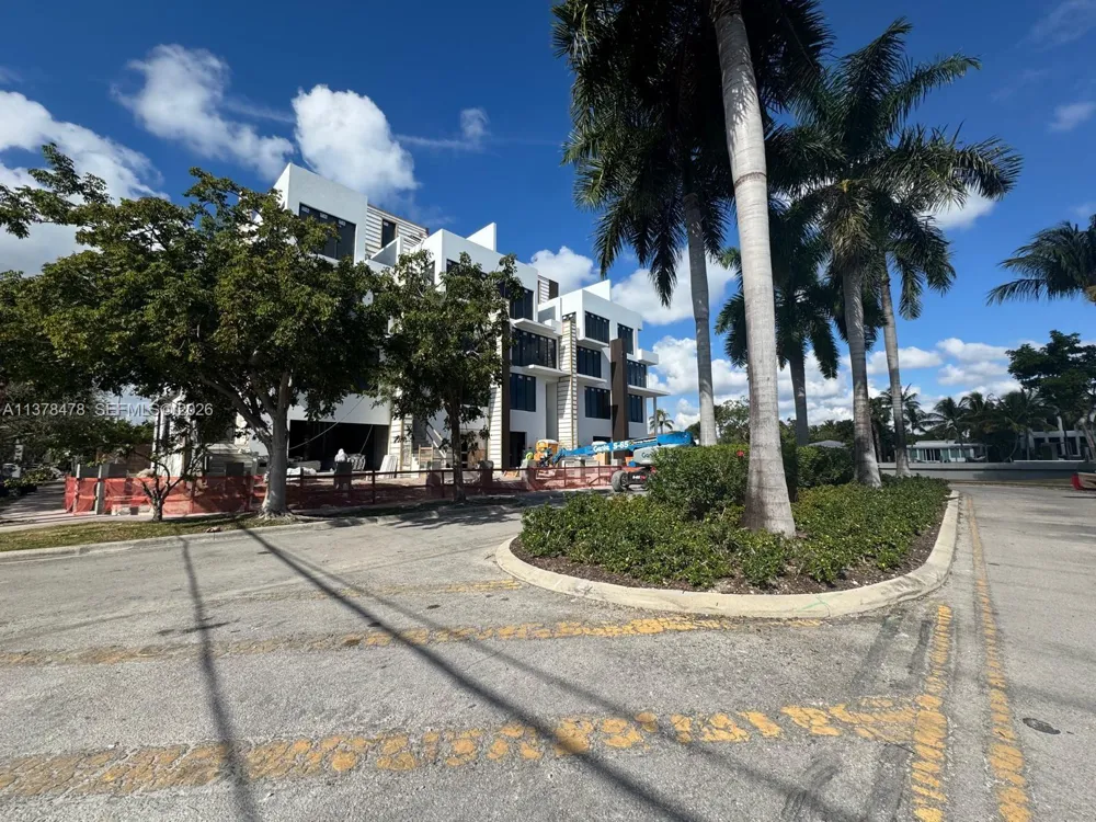 7300 Trouville Esplanade #3 Miami Beach, FL 33141