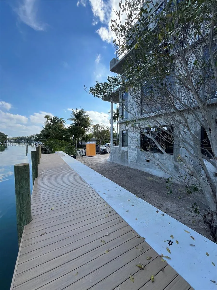 7300 Trouville Esplanade #3 Miami Beach, FL 33141