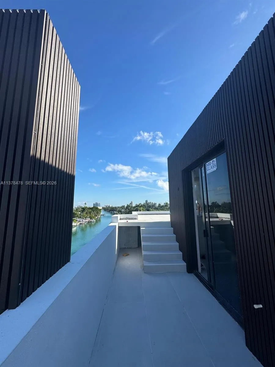 7300 Trouville Esplanade #3 Miami Beach, FL 33141