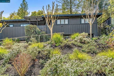 41 Sleepy Hollow Lane