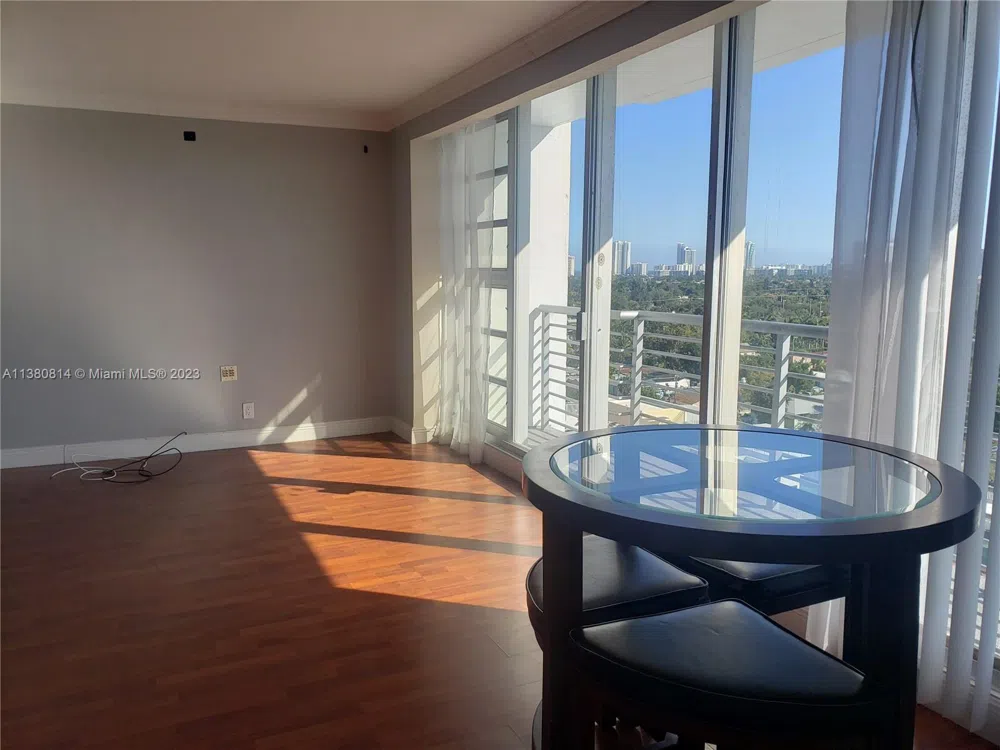 1720 Harrison St #12D Hollywood, FL 33020