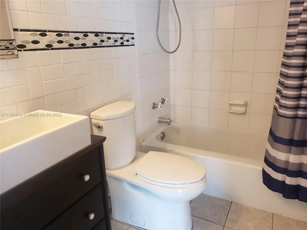 1720 Harrison St #12D Hollywood, FL 33020