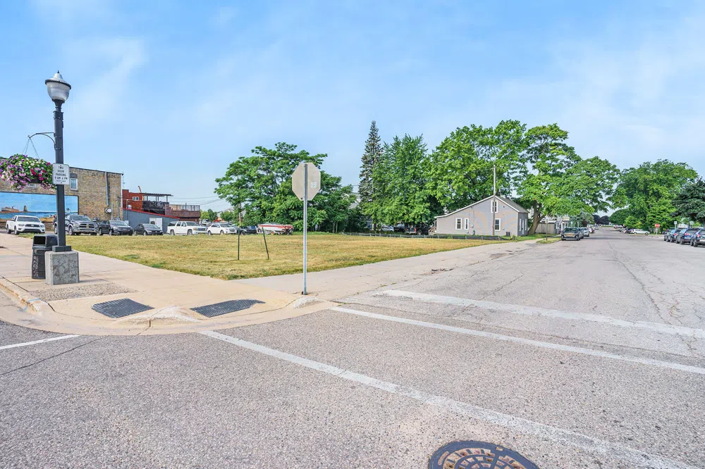 302 S James Street Ludington, MI 49431