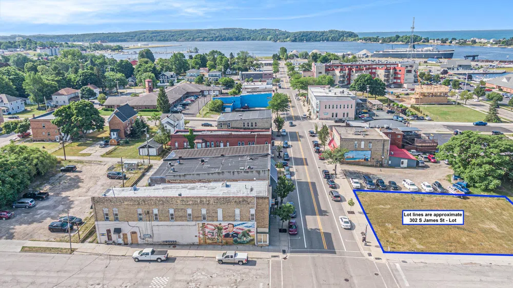 302 S James Street Ludington, MI 49431