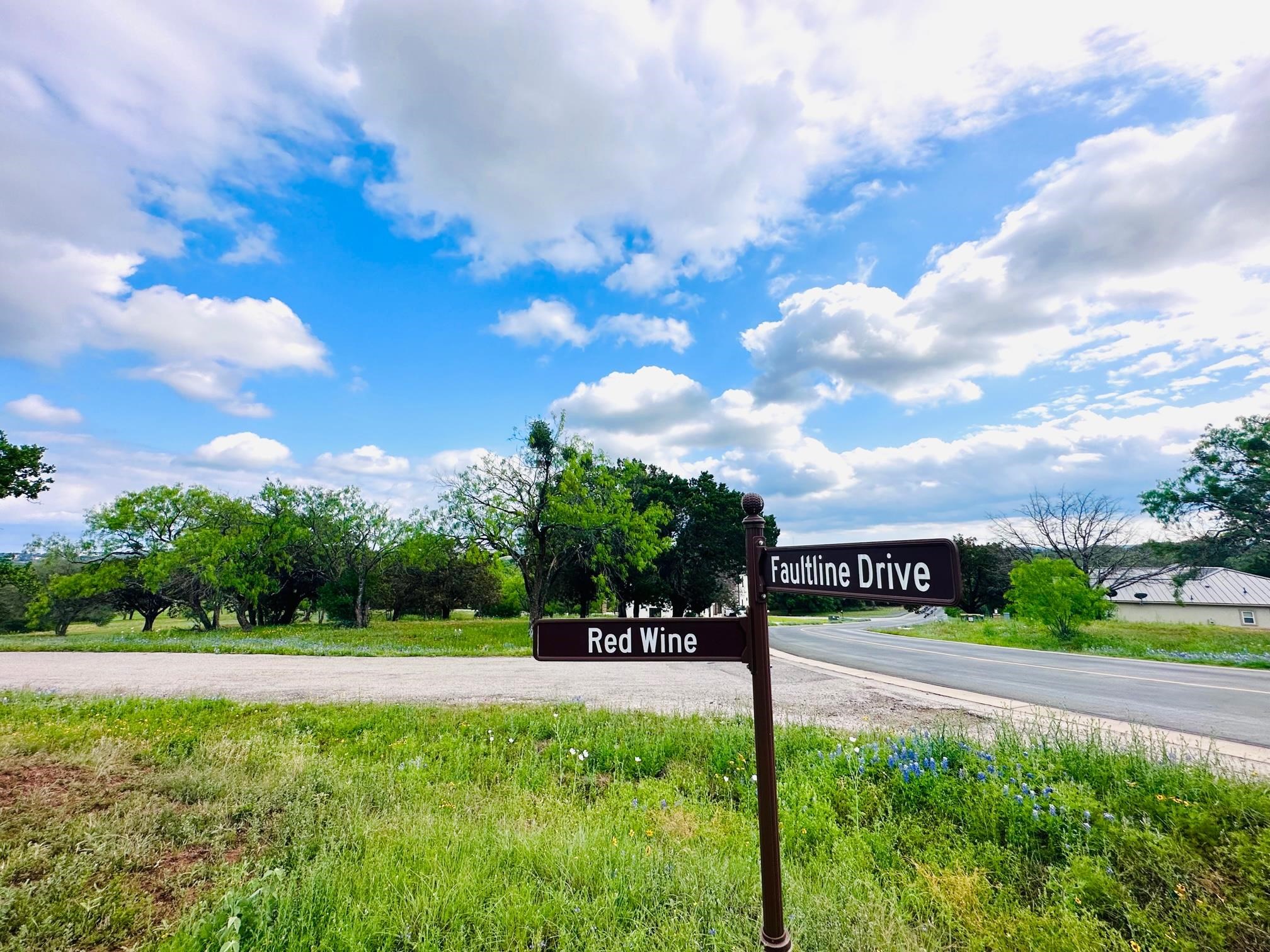 300 Red Wine / Fault Line