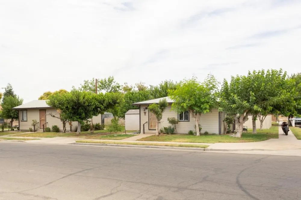 3468 S Frank Avenue Fresno, CA 93725