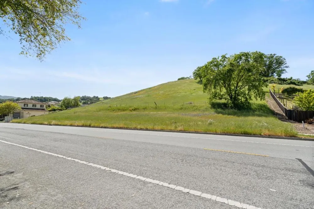 Rancho Hills Dr Drive Gilroy, CA 95020