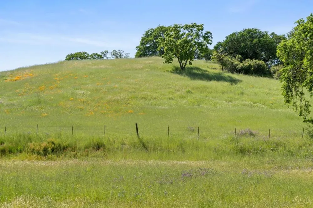 Rancho Hills Dr Drive Gilroy, CA 95020