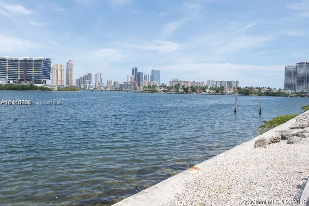 3235 NE 184th St #11105 Aventura, FL 33160