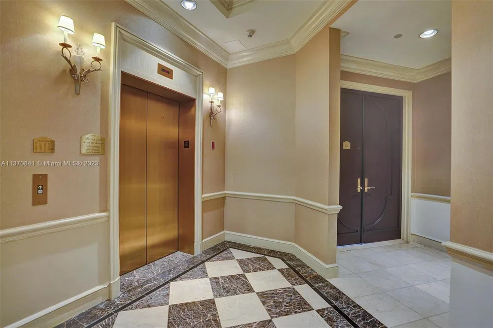 2600 Island Blvd #101 Aventura, FL 33160