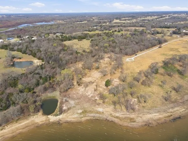 371 Private Road 7327 Emory, TX 75440