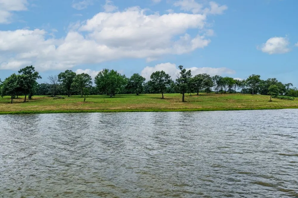 371 Private Road 7327 Emory, TX 75440