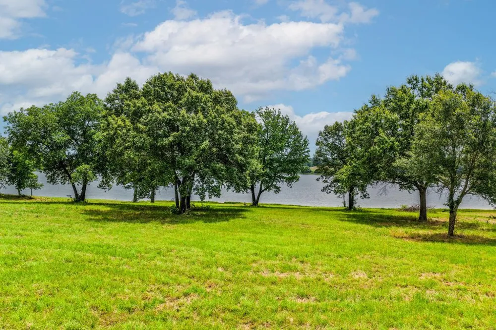 371 Private Road 7327 Emory, TX 75440