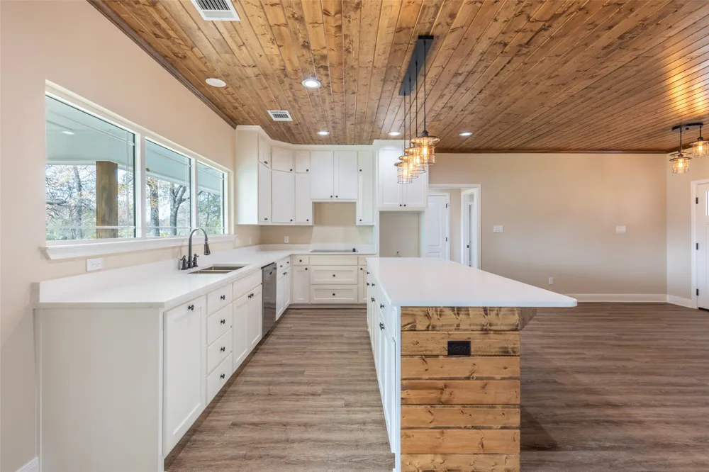 371 Private Road 7327 Emory, TX 75440
