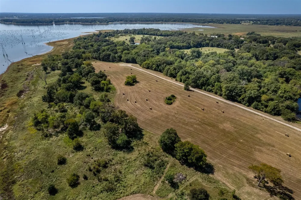 361 Private Road 7327 Emory, TX 75440