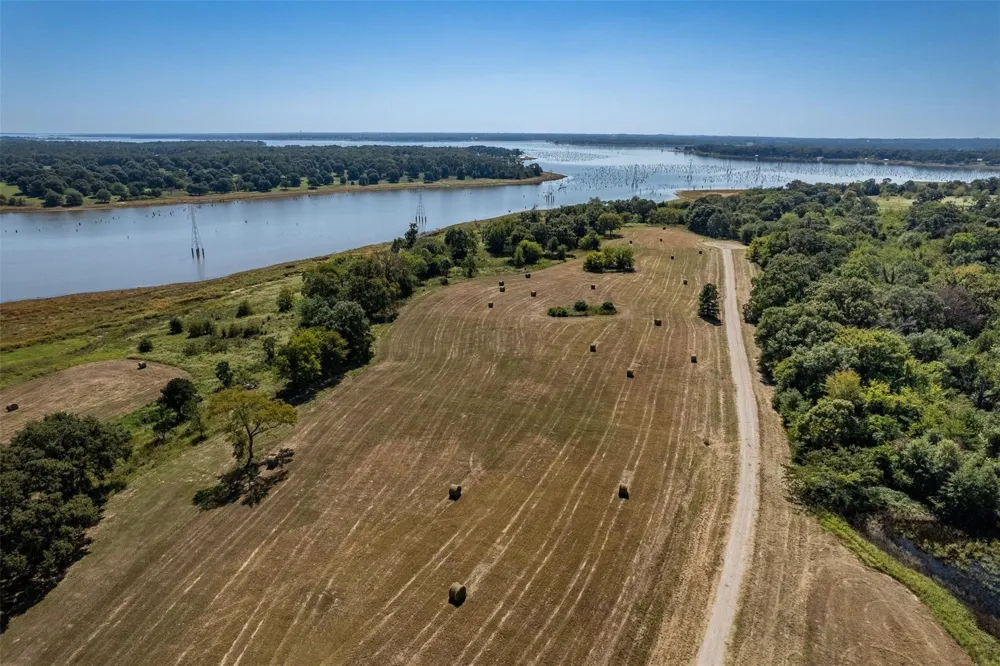 361 Private Road 7327 Emory, TX 75440