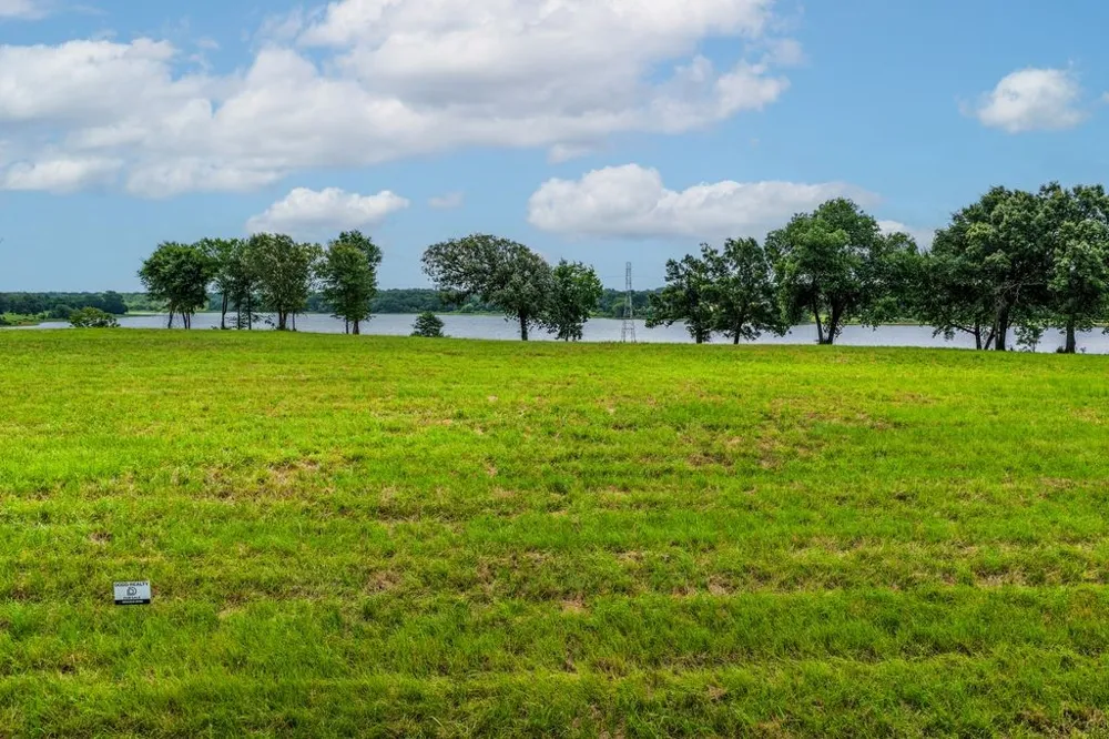 361 Private Road 7327 Emory, TX 75440