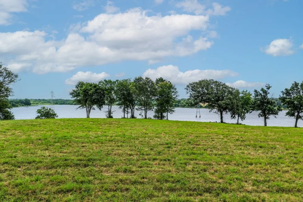 361 Private Road 7327 Emory, TX 75440