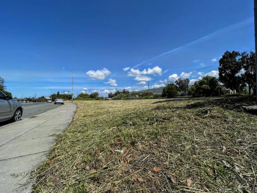 7280 Marylinn Drive Milpitas, CA 95035