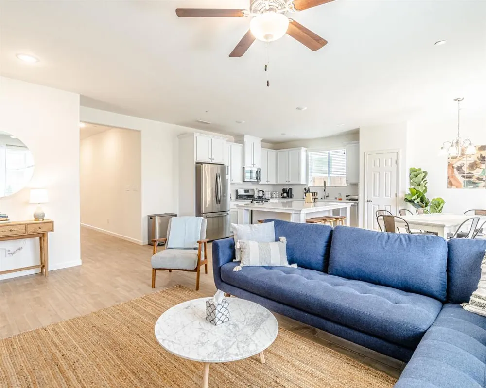 6563 E Tobey Avenue Fresno, CA 93727
