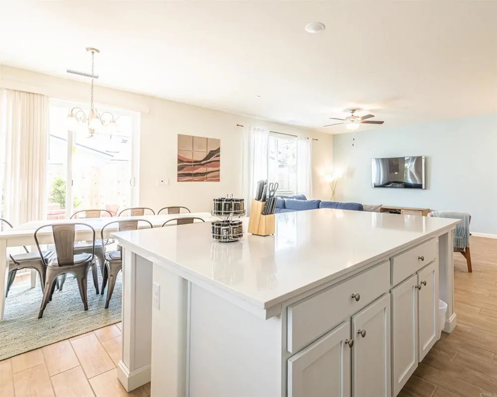 6563 E Tobey Avenue Fresno, CA 93727