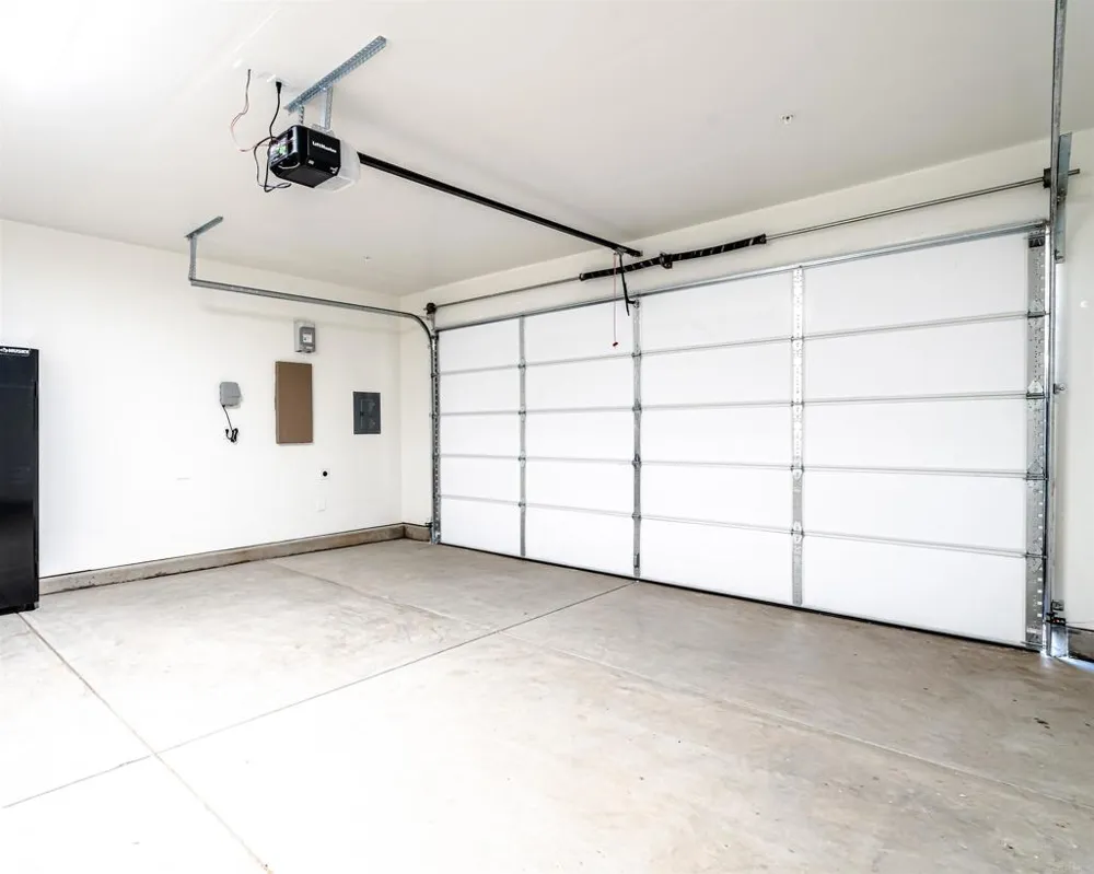 6563 E Tobey Avenue Fresno, CA 93727