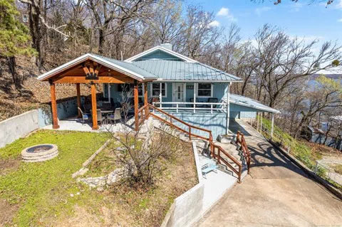 5407 E 527th