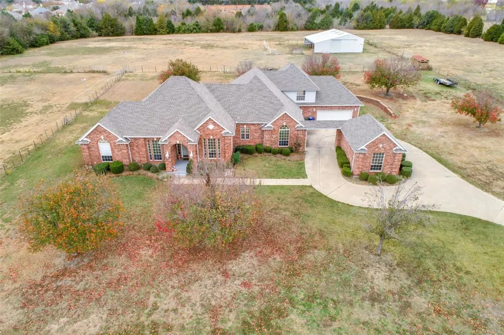 5609 Lyons Road Garland, TX 75043