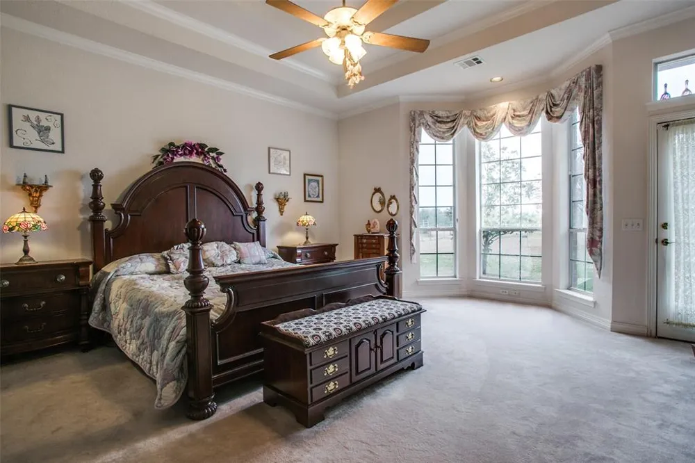 5609 Lyons Road Garland, TX 75043