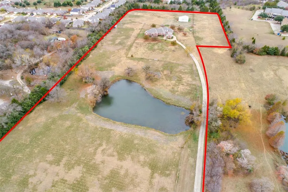 5609 Lyons Road Garland, TX 75043