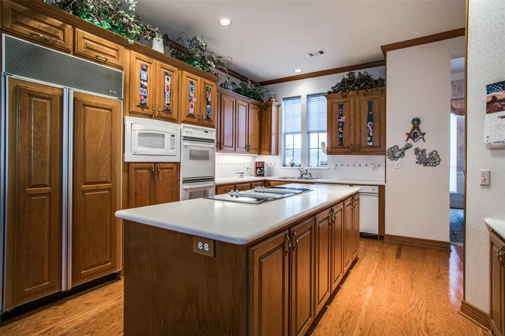 5609 Lyons Road Garland, TX 75043