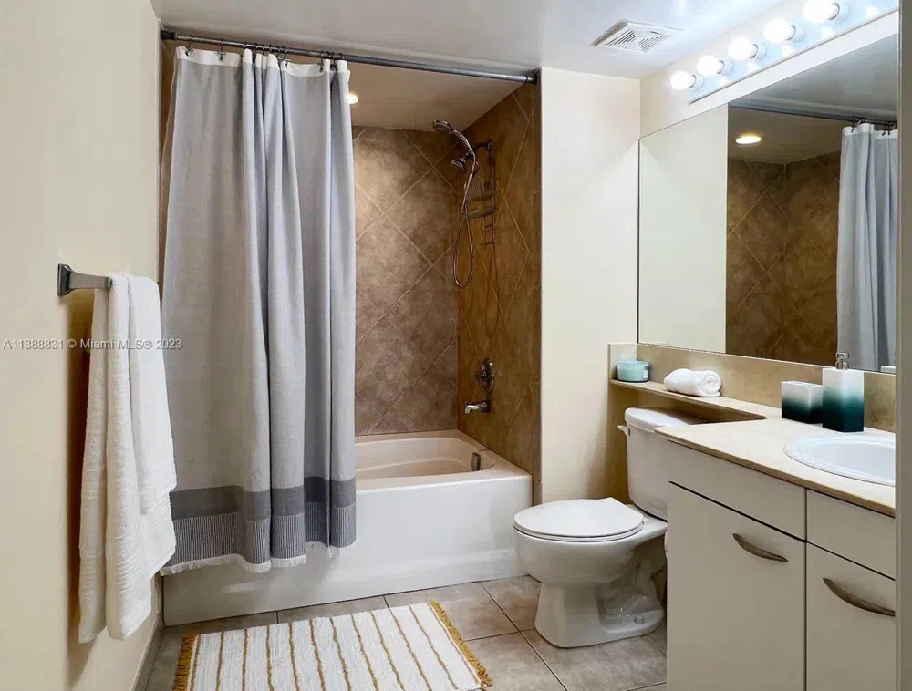 2080 S Ocean Dr #806 Hallandale Beach, FL 33009