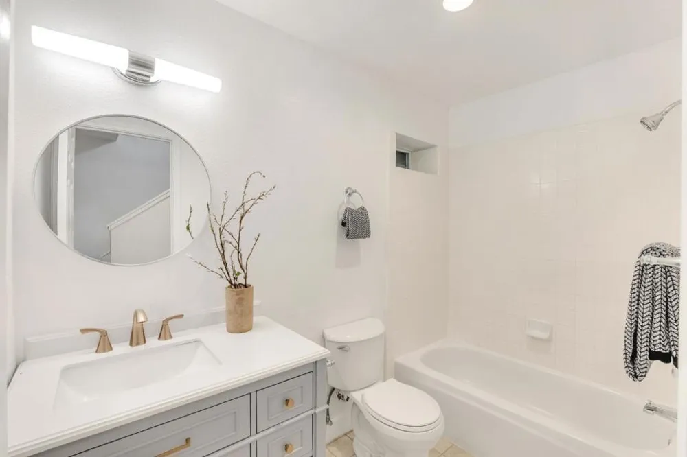 3233 Nielsen Court Santa Rosa, CA 95404