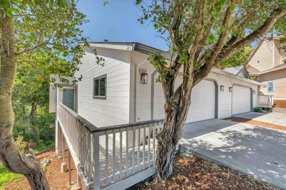 3233 Nielsen Court Santa Rosa, CA 95404