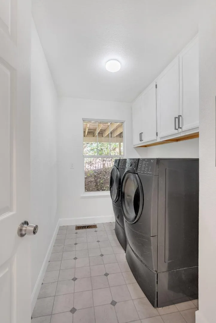 3233 Nielsen Court Santa Rosa, CA 95404