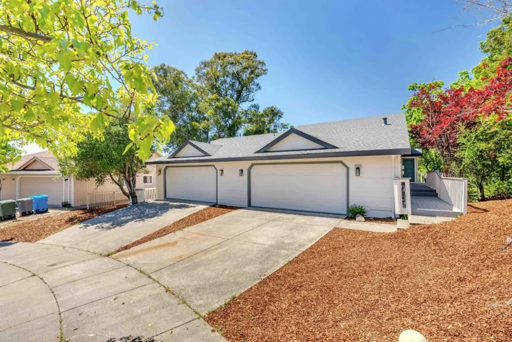 3233 Nielsen Court Santa Rosa, CA 95404
