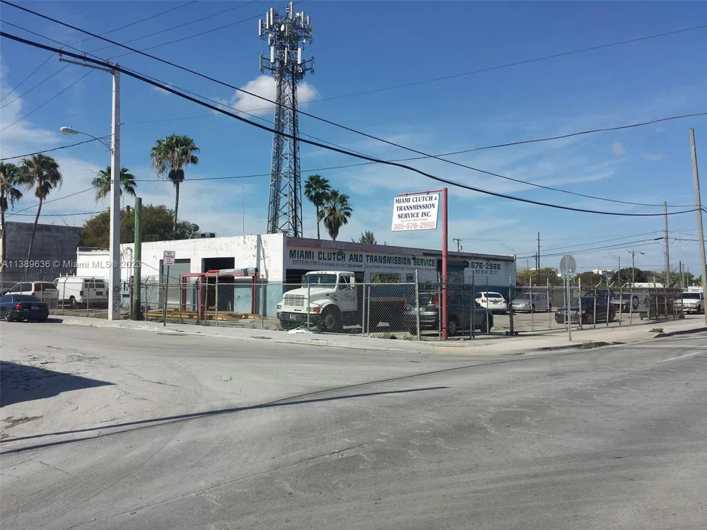 60 NW 20th St Miami, FL 33127