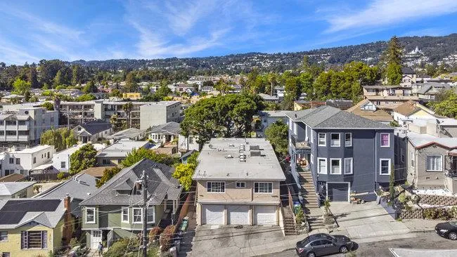 2946 E 29th Street Oakland, CA 94601