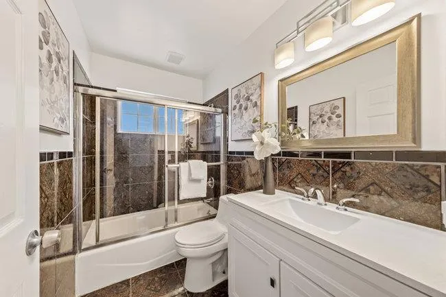 2946 E 29th Street Oakland, CA 94601