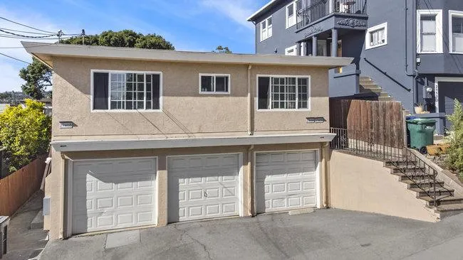 2946 E 29th Street Oakland, CA 94601