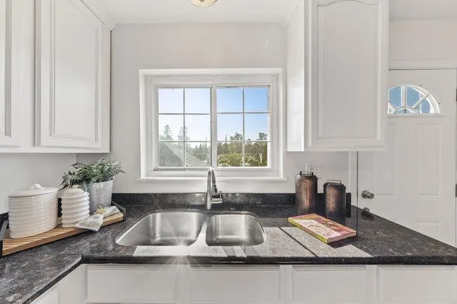 2946 E 29th Street Oakland, CA 94601