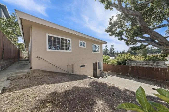 2946 E 29th Street Oakland, CA 94601