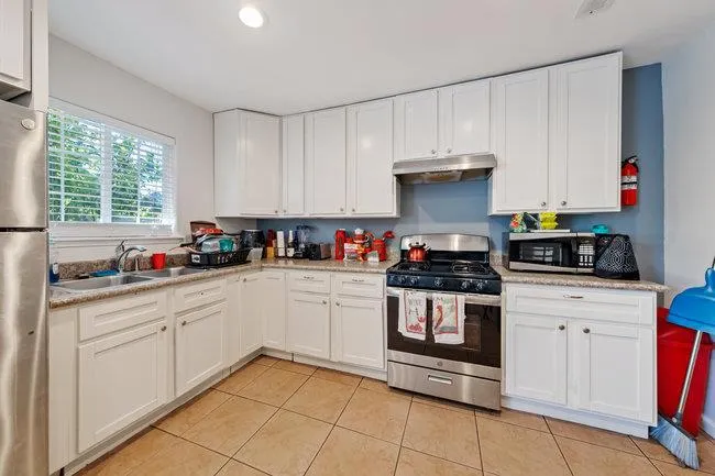 2946 E 29th Street Oakland, CA 94601
