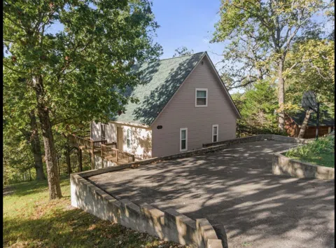 152 Private Road 116