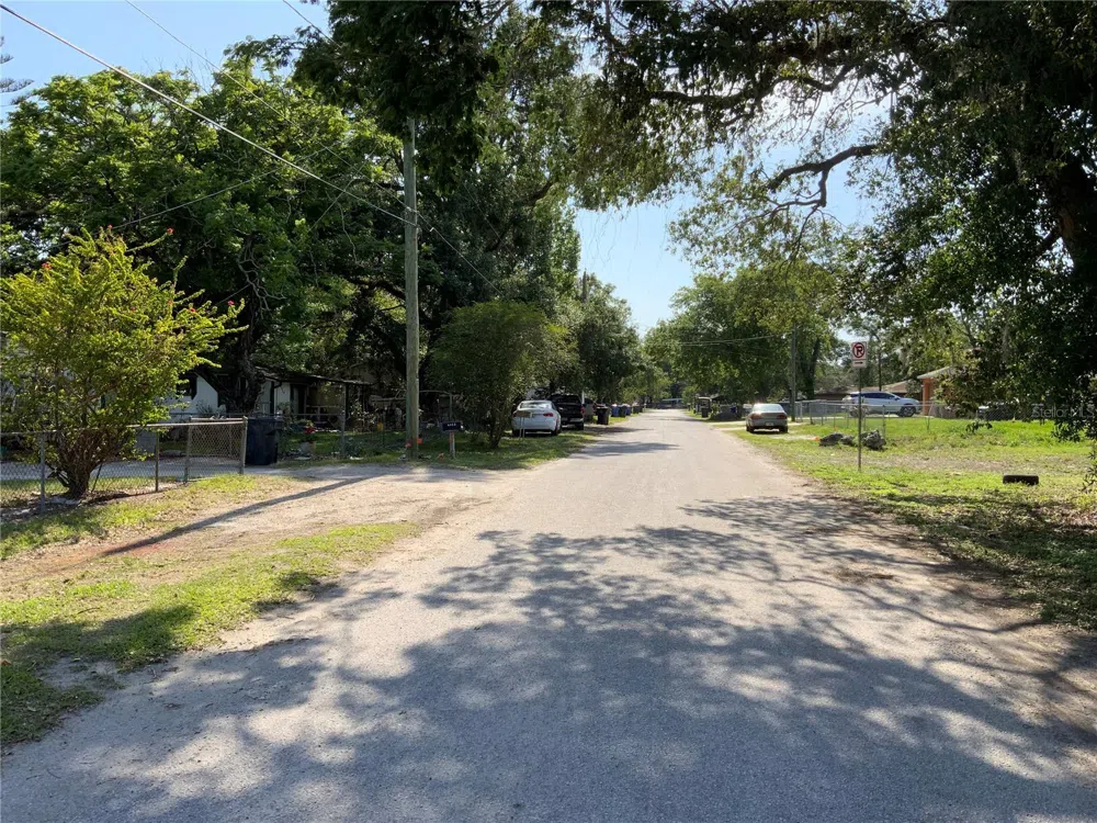 5902 50TH STREET Tampa, FL 33610