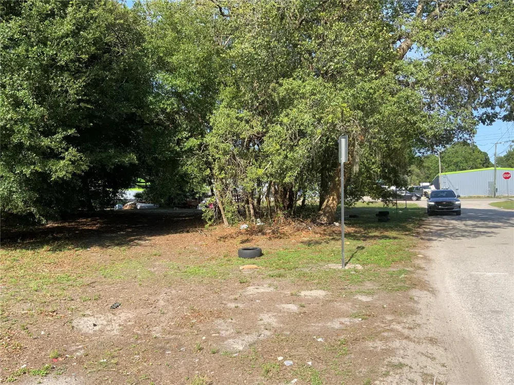 5902 50TH STREET Tampa, FL 33610